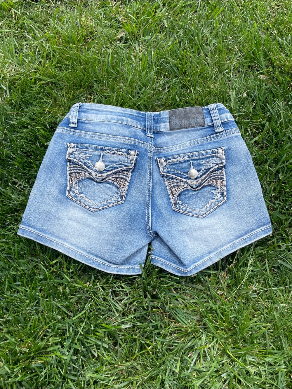 Y2K Miss Me Style Embroidered Flap Pocket Jean Shorts Light Wash